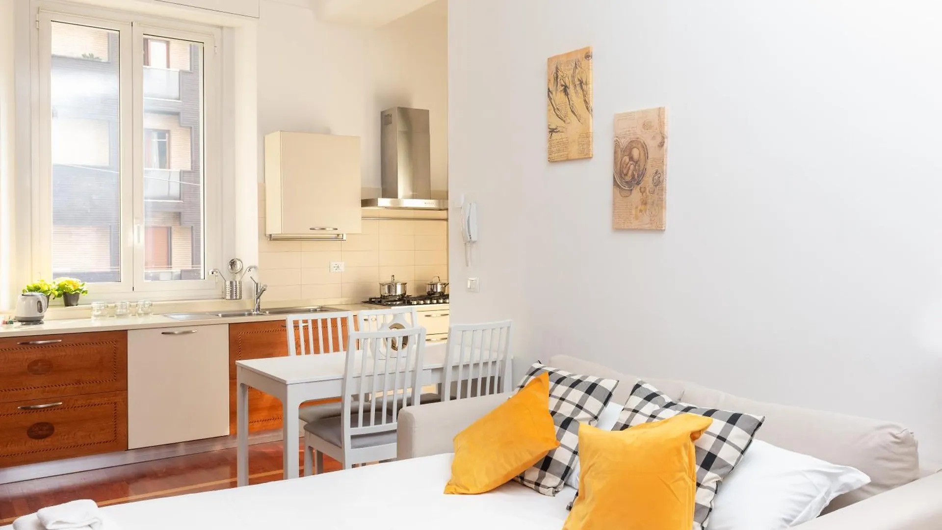 Da Vinci Exclusive Apartment - Milano Centrale,M3, Isola District Italy